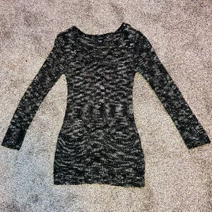 Women’s Small Longsleeve Sweater Top Rue21 Black/Grey